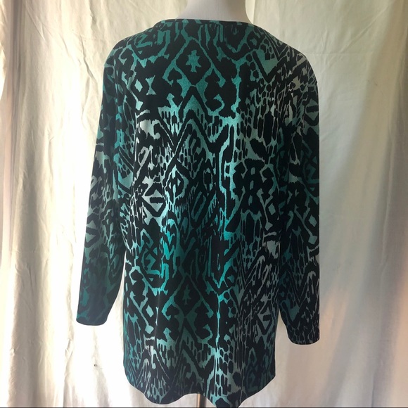 Additions by Chico's Turquoise & Black 3/4 Sleeve Graphic Print Top (L) - Picture 2 of 4